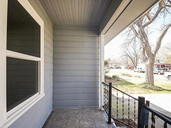 2nd image of 813 Woodleigh Dr