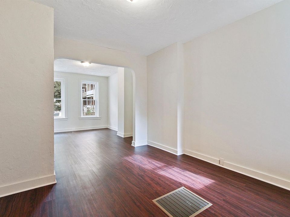 1st image of 542 N Pershing Ave