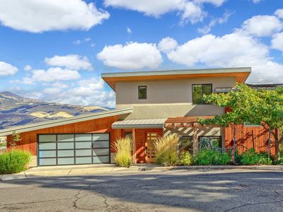 350 Fernwood Dr, Ashland, OR, 97520