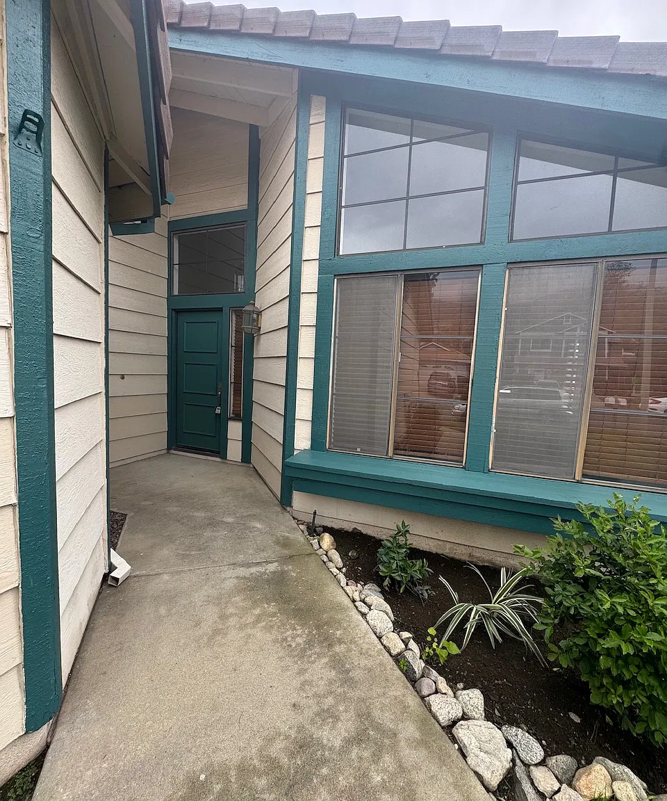 4 bed, 1958 sqft, $3,300 — Photo 3