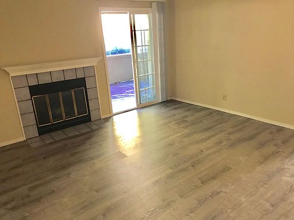 4th image of 465 Canyon Oaks Dr APT C