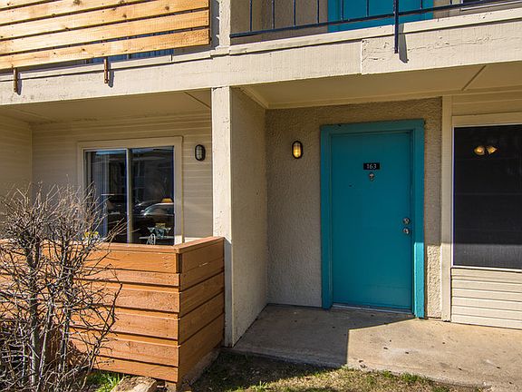 4th image of 601 Bellaire Dr APT 224