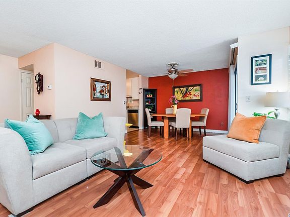 5th image of 10514 Sunland Blvd Unit 4