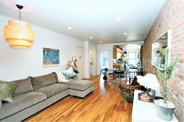 Rented by R New York | media 31