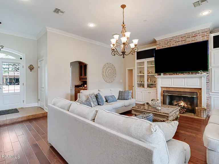 102 Bear Creek Ct — Photo 8