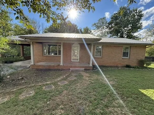 135 Dry Valley Rd, Cookeville, TN 38506
