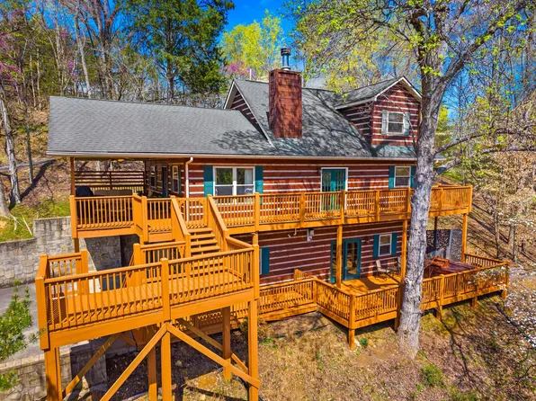 429 Filet Ln, Dandridge, TN 37725