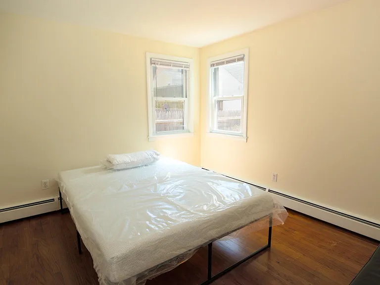144 Texas Ave — Photo 16