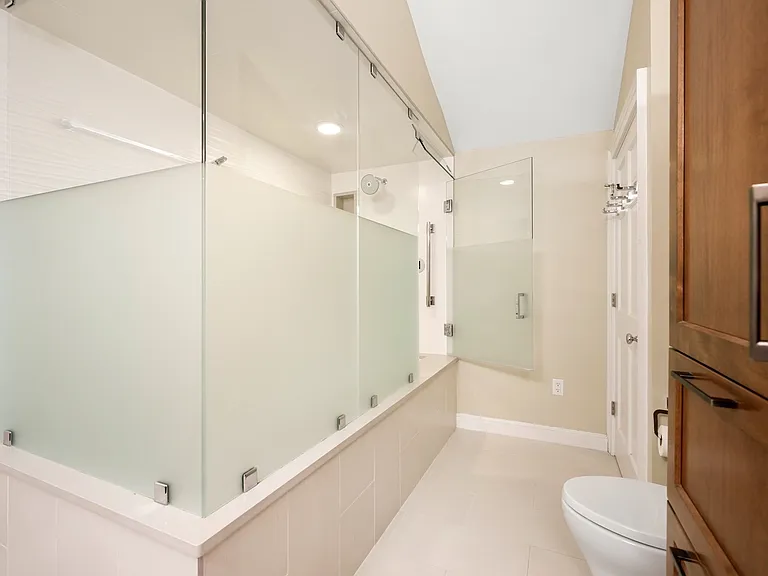 10 Eustis St — Photo 13