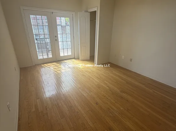 26 Bow St #2, Somerville, MA 02143