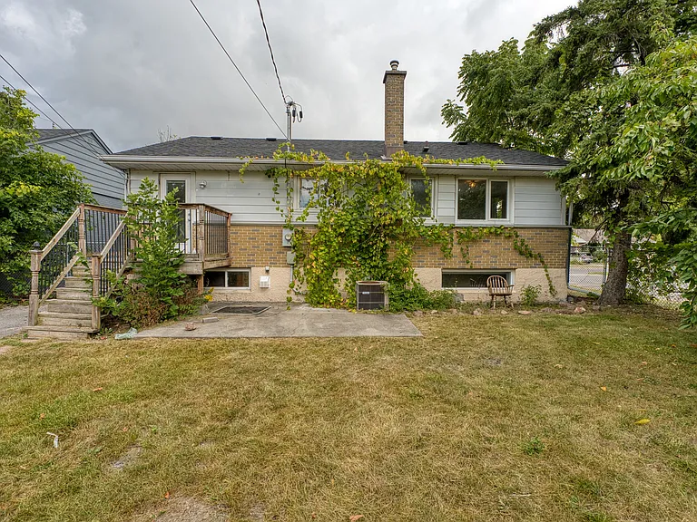 22 Ruskin St #1 — Photo 28