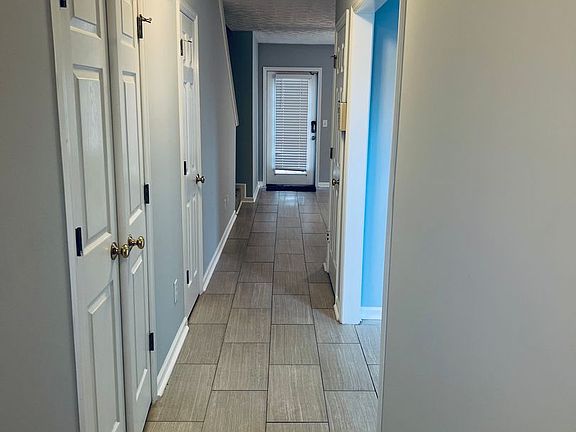 2nd image of 1477 N Donahue Dr APT 403