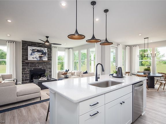 3rd image of 23470 Saint Andrews Dr