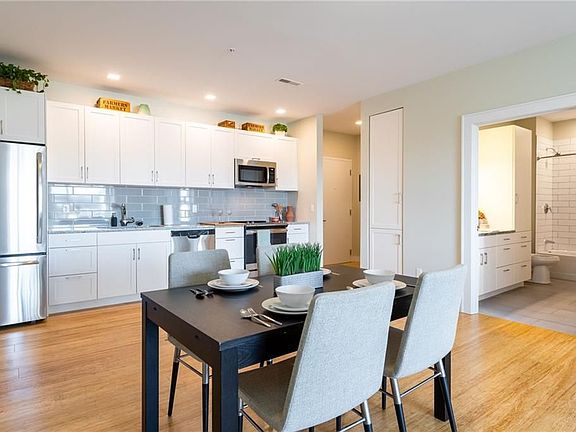 5th image of 95 Cranston St #310