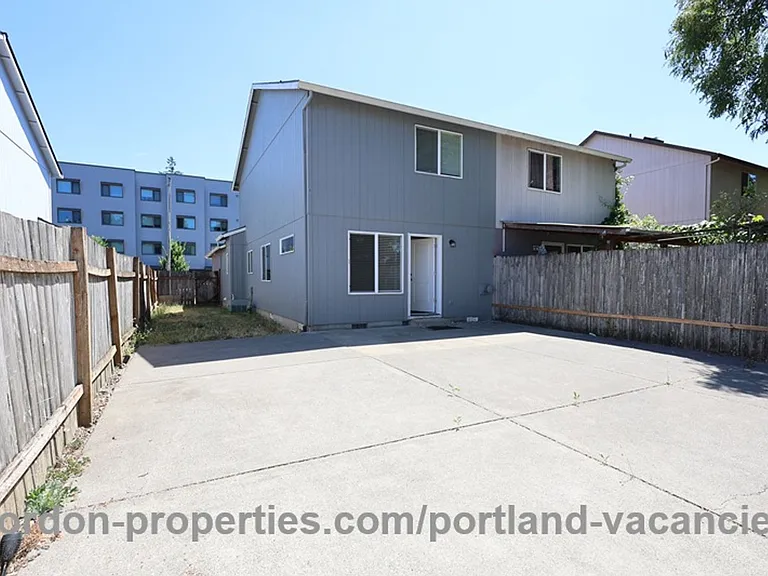 5407 SE 121st Ave — Photo 22