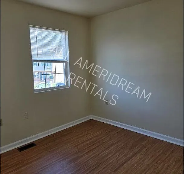 120 Orchard Ln — Photo 6