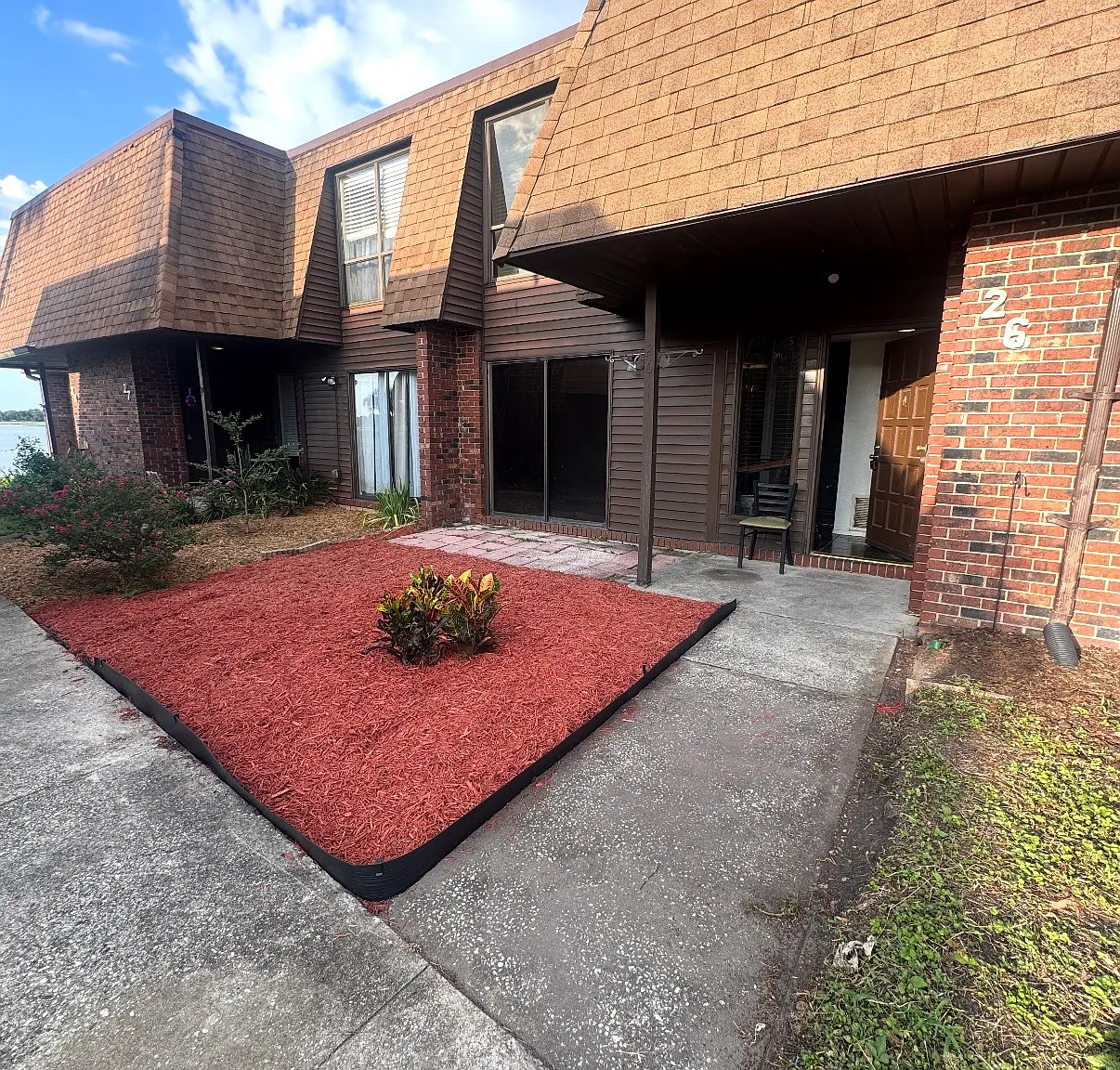 3 bed, 2.5 bath, 1482 sqft, $1,695 — Photo 1