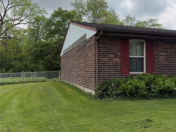 3rd image of 6046 Aaron Ln