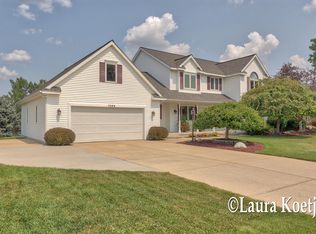 1069 Corvette Dr, Jenison, MI 49428