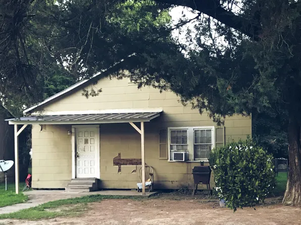 638 Hall St, Opelousas, LA 70570