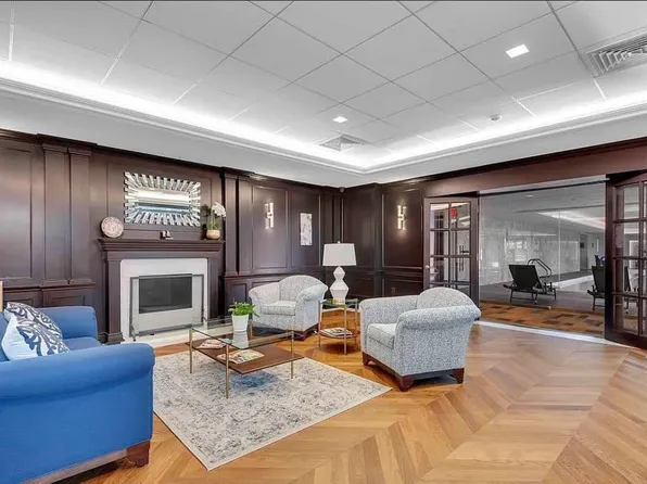 112-01 Queens Boulevard image 25 of 34