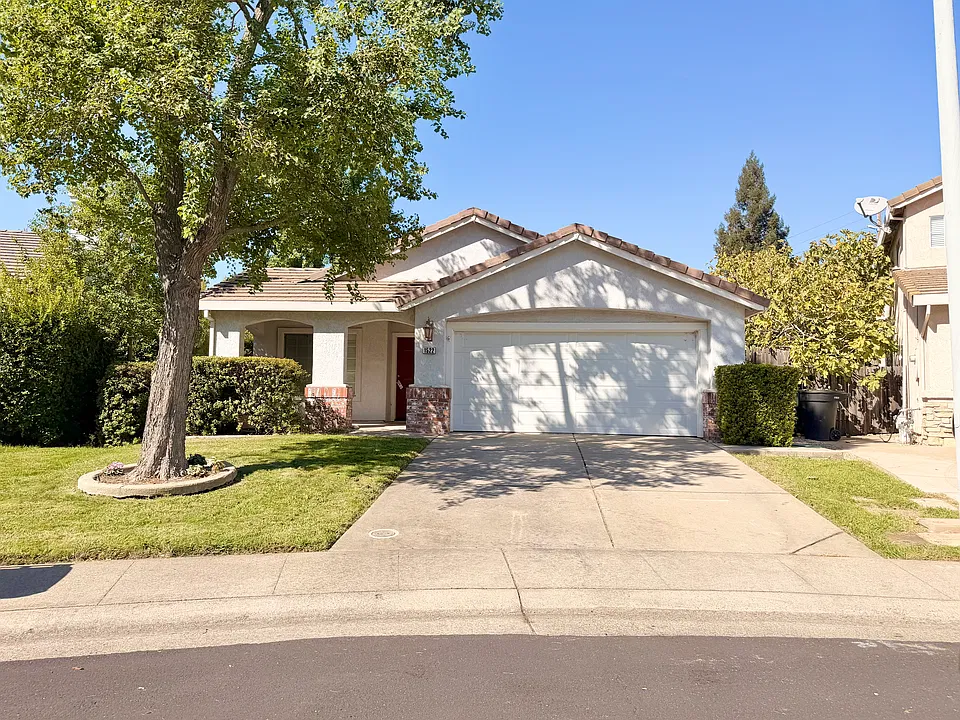 1522 Alyssum Way