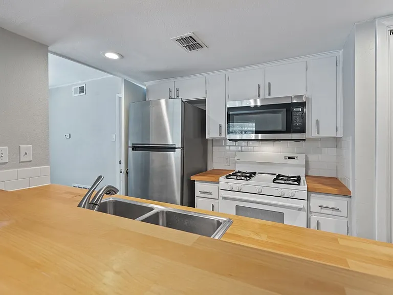 1813 Woodland Ave #A — Photo 5