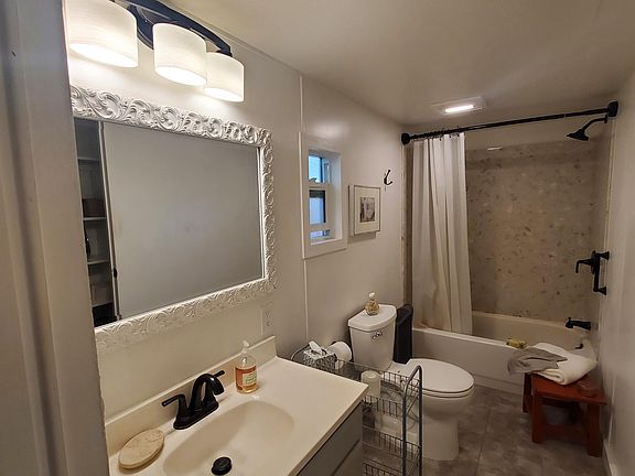 4th image of 740 30th Ave #1