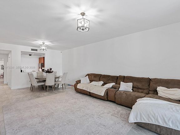 4th image of 3340 NE 190th St APT 204