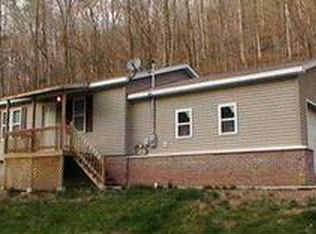 307 Rocky Step Rd, Winfield, WV 25213