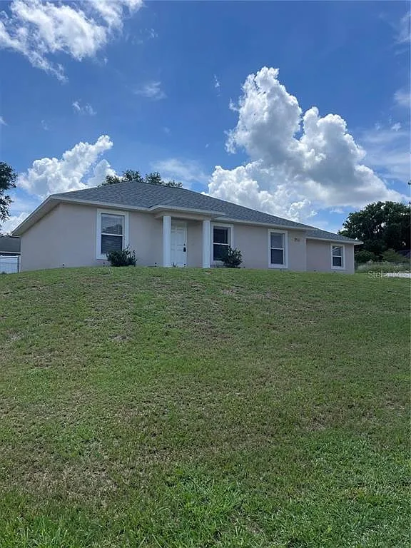 3 bed, 2.0 bath, 1200 sqft, $2,100 — Photo 2