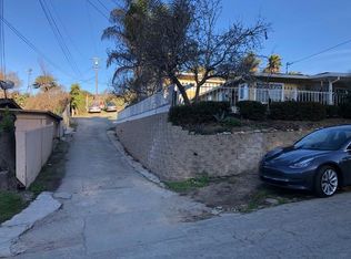 222 Las Lomas Dr, Royal Oaks, CA 95076