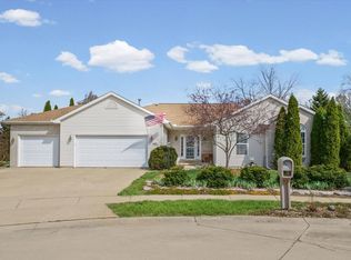 3004 Countrybend Ln, Champaign, IL 61822
