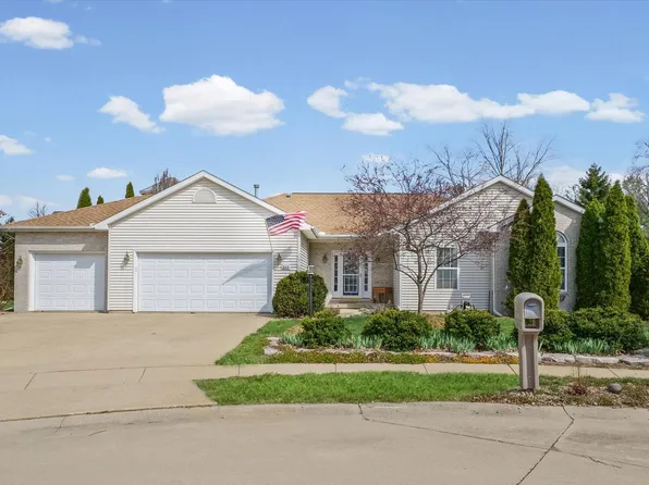 3004 Countrybend Ln, Champaign, IL 61822