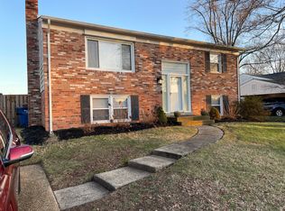 4217 Newport Dr, Chantilly, VA 20151