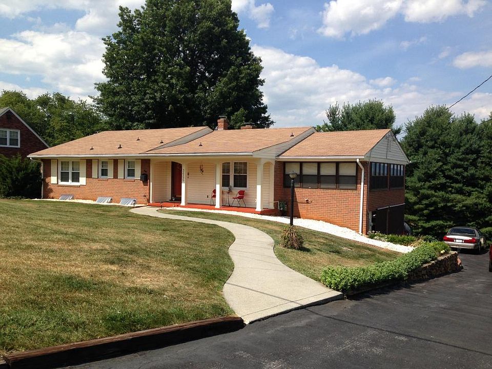 1st image of 3655 Grandview Ave NW
