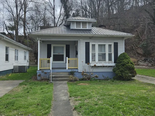 828 13th St, Ashland, KY 41101