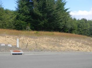 480 Providence Dr, Reedsport, OR 97467