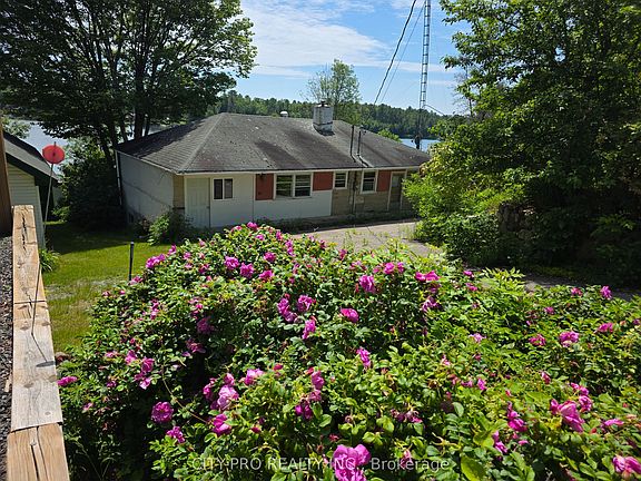 2nd image of 1075 Sunnyside Rd