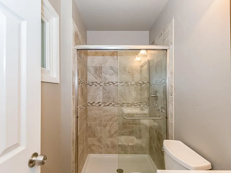 5800 N Belton Ave — Photo 23