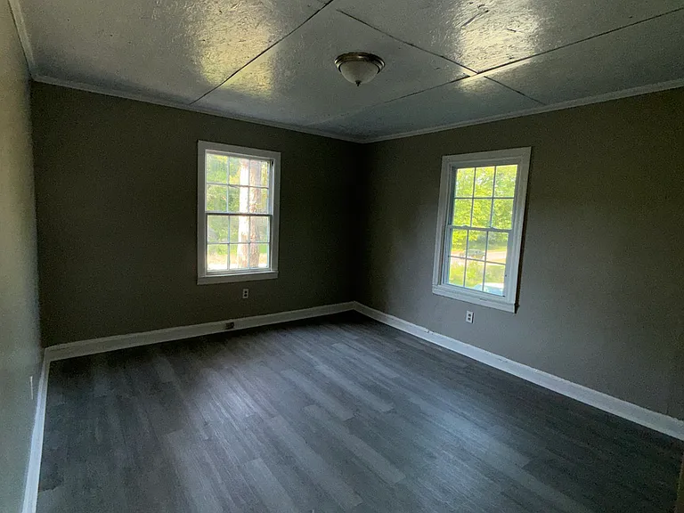 423 N Cherry St — Photo 6
