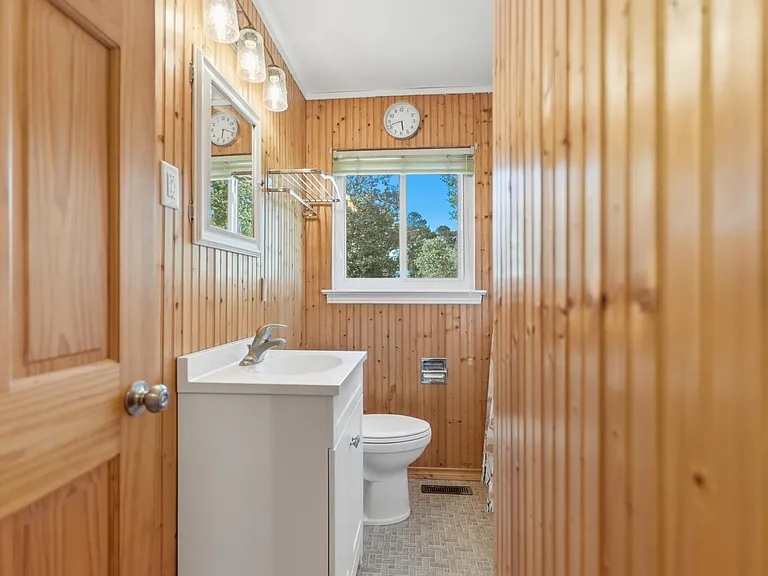 1276 Phils Dr — Photo 13