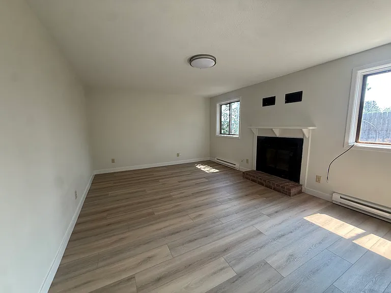 600 Bogue St #1 — Photo 10