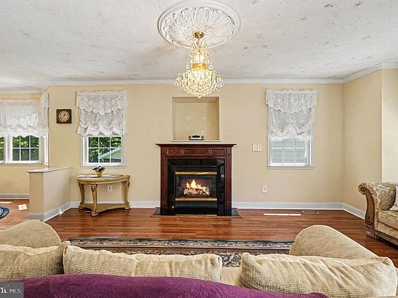 5th image of 89 Ridge Run Rd