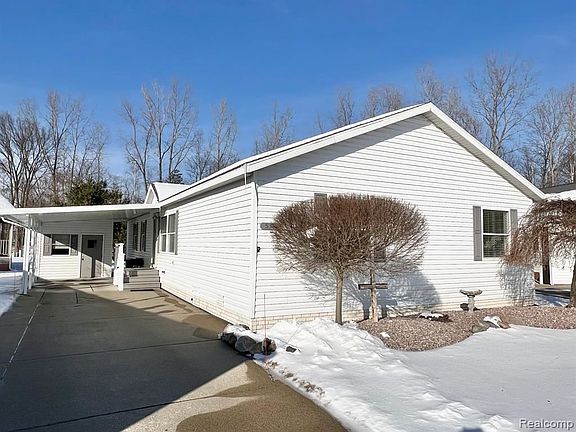 4th image of 538 Twin Lakes Dr