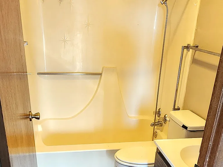 420 S Gustin St — Photo 6