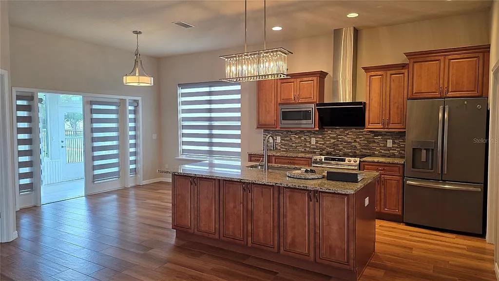 3 bed, 2.0 bath, 1520 sqft, $2,900 — Photo 3