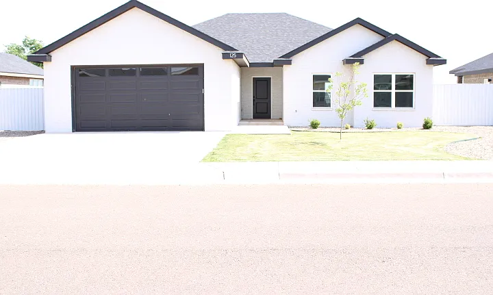 125 Middleton Ln — Photo 1