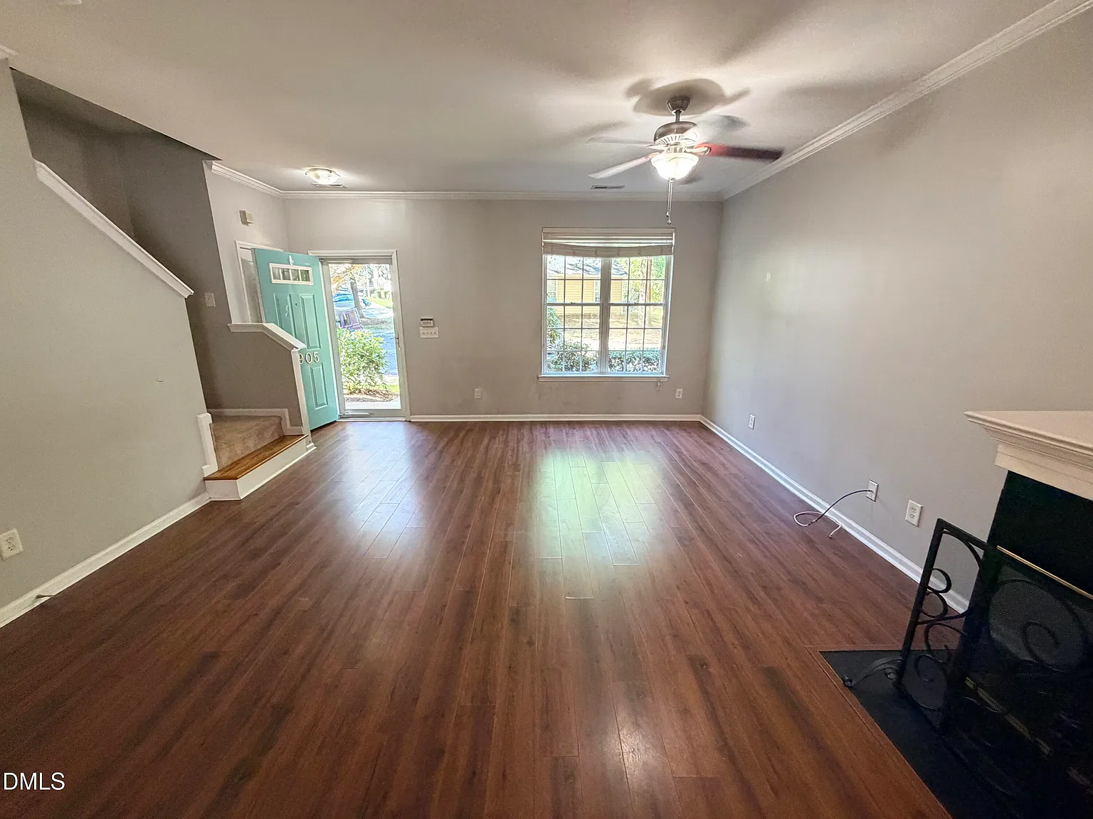 3 bed, 2.5 bath, 1305 sqft, $1,795 — Photo 3