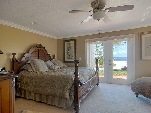 One of 3 master bedrooms